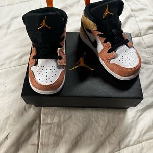 Nike Air Jordan Mid Se